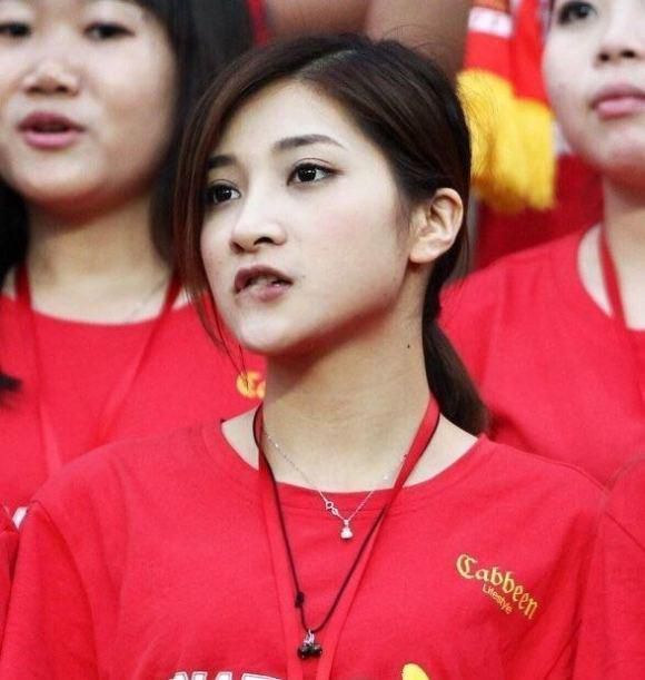 双乳上下晃动h